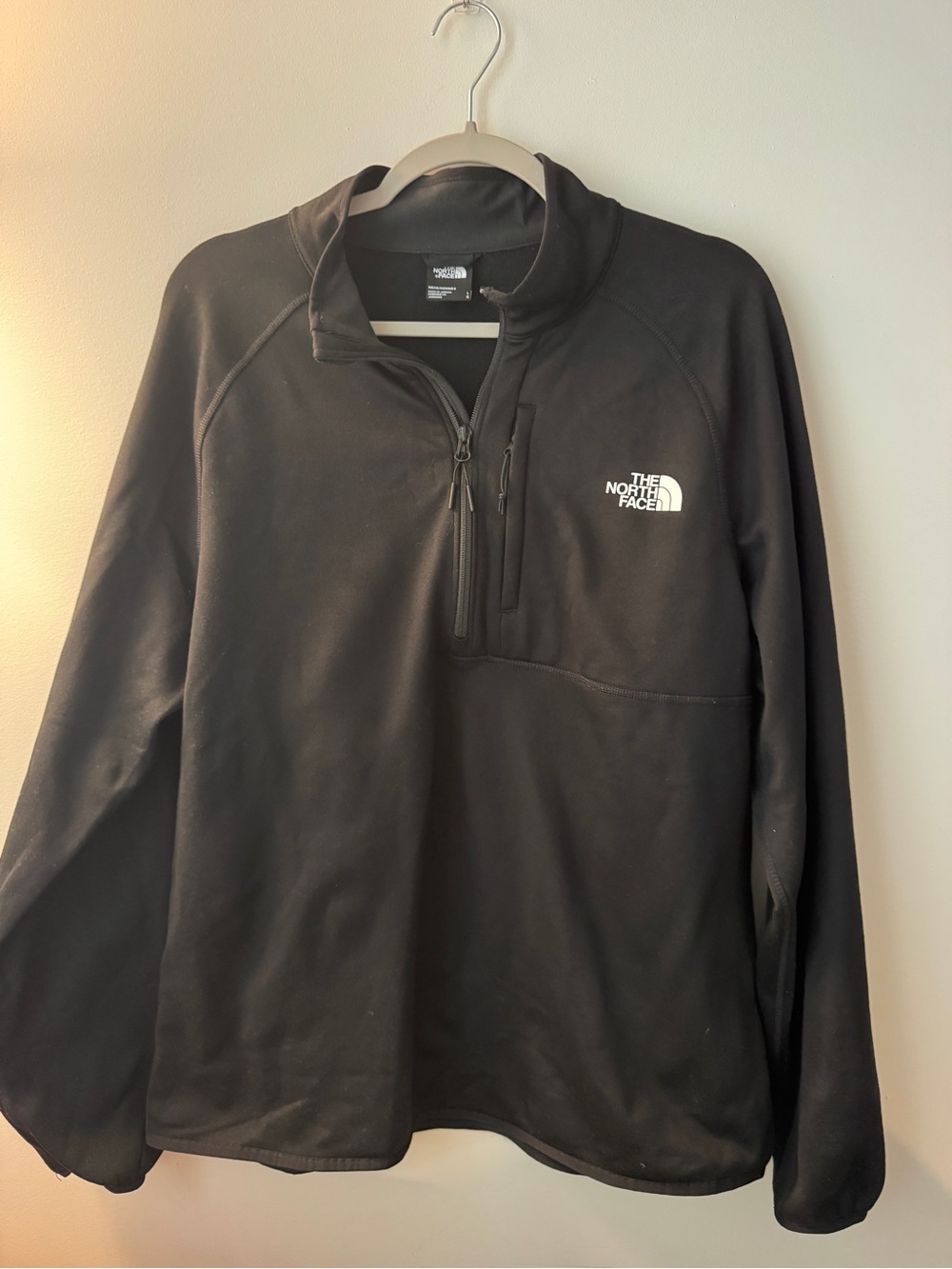 The North Face Men’s Black Half-Zip Fleece Pullover